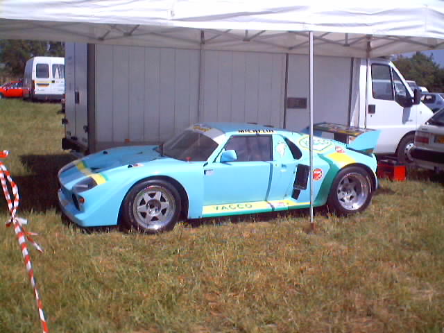 aux vérifications techniques